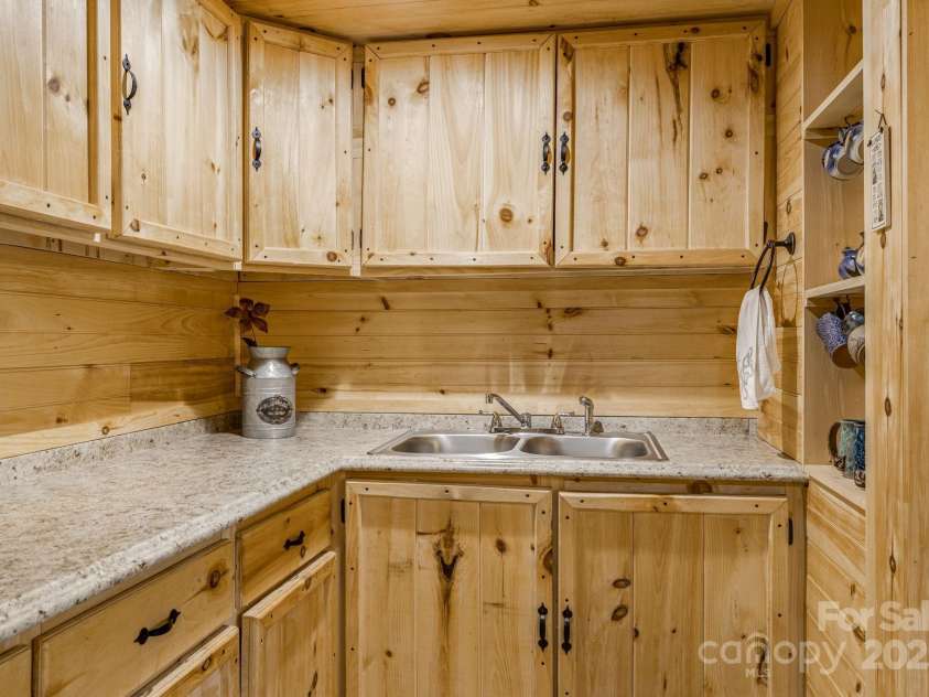 10 Winter Haven Lane, Black Mountain, NC 28711.  MLS# CAR4247075, YatesRealty ID 8345. 