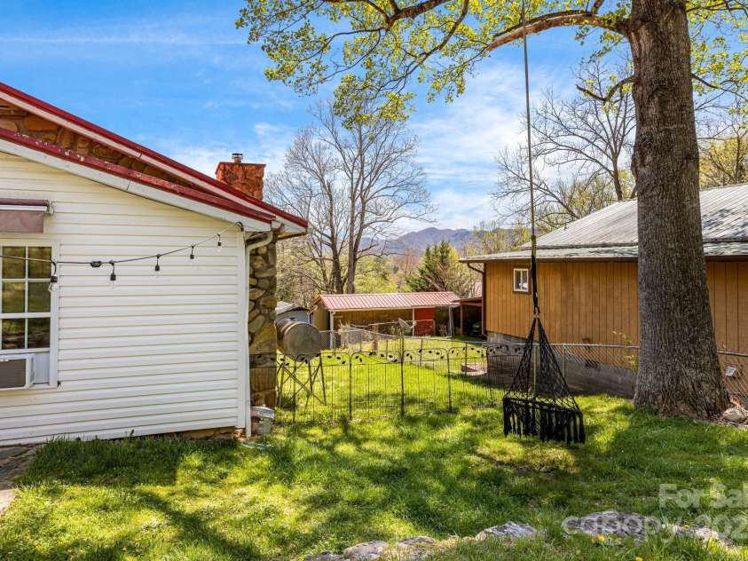 10 Winter Haven Lane, Black Mountain, NC 28711.  MLS# CAR4247075, YatesRealty ID 8345. 