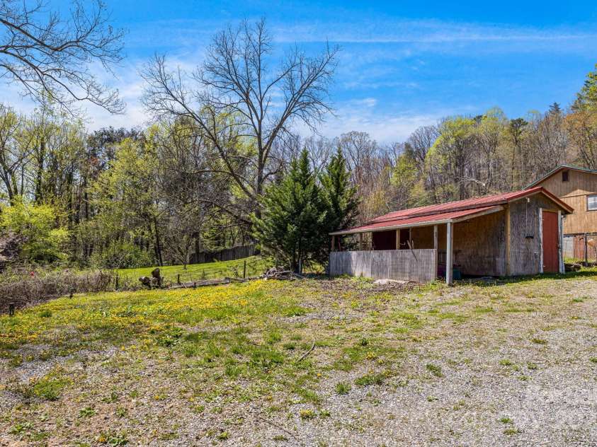 10 Winter Haven Lane, Black Mountain, NC 28711.  MLS# CAR4247075, YatesRealty ID 8345. 