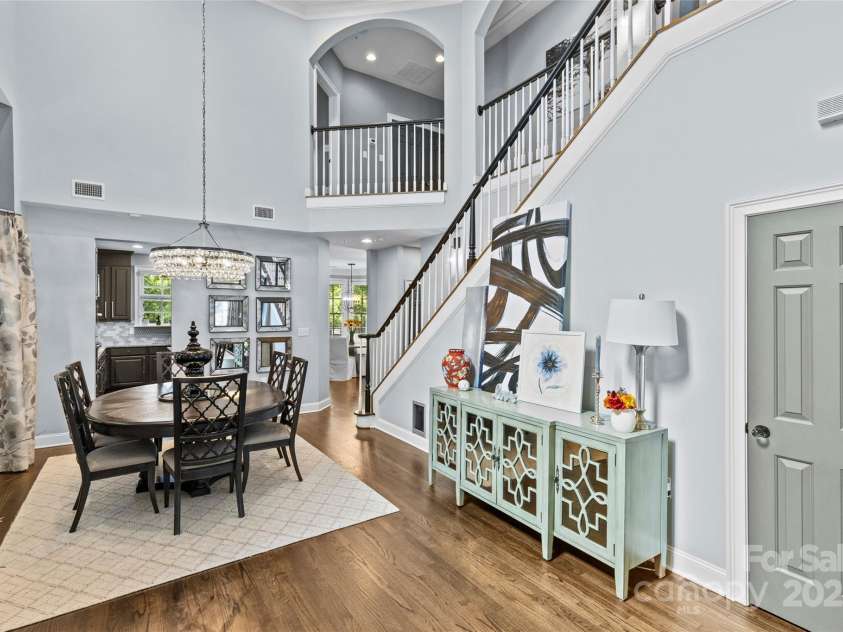 224 Wendover Heights Circle, Charlotte, NC 28211.  MLS# CAR4306607, YatesRealty ID 8345. 