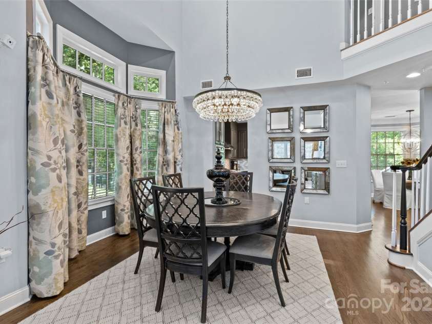 224 Wendover Heights Circle, Charlotte, NC 28211.  MLS# CAR4306607, YatesRealty ID 8345. 