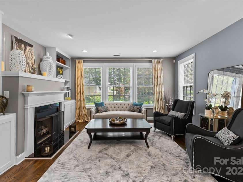 224 Wendover Heights Circle, Charlotte, NC 28211.  MLS# CAR4306607, YatesRealty ID 8345. 