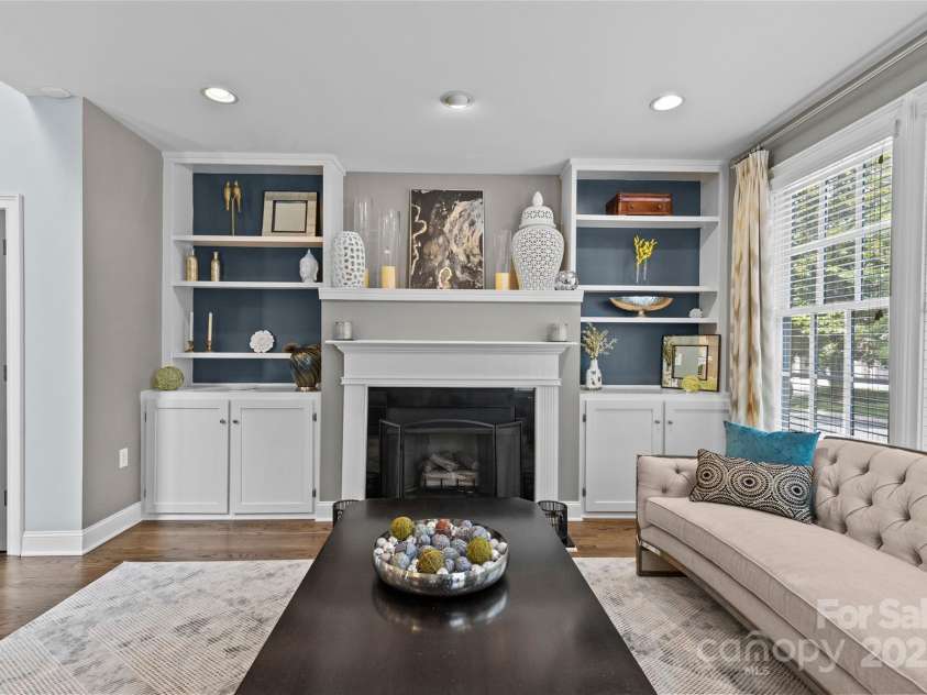 224 Wendover Heights Circle, Charlotte, NC 28211.  MLS# CAR4306607, YatesRealty ID 8345. 
