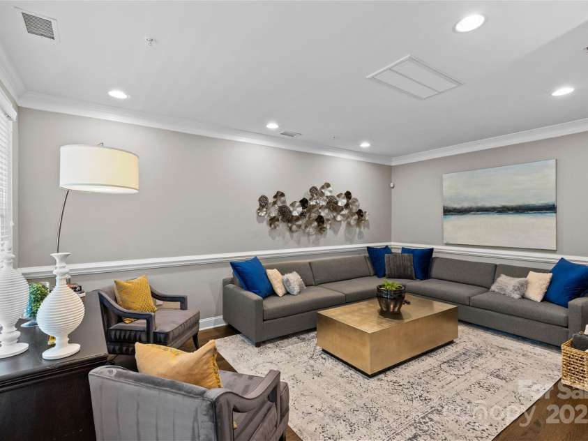 224 Wendover Heights Circle, Charlotte, NC 28211.  MLS# CAR4306607, YatesRealty ID 8345. 