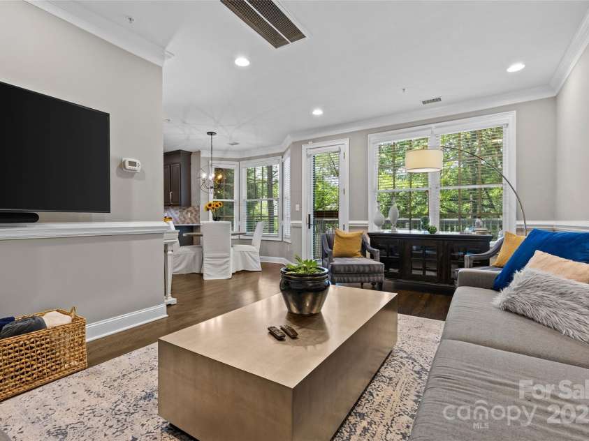 224 Wendover Heights Circle, Charlotte, NC 28211.  MLS# CAR4306607, YatesRealty ID 8345. 
