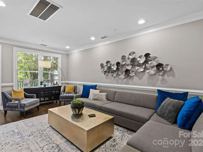 224 Wendover Heights Circle, Charlotte, NC 28211.  MLS# CAR4306607, YatesRealty ID 8345. 