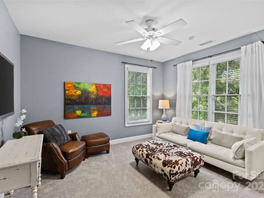 224 Wendover Heights Circle, Charlotte, NC 28211.  MLS# CAR4306607, YatesRealty ID 8345. 