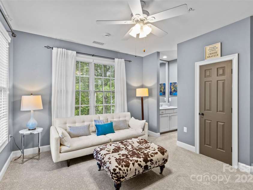 224 Wendover Heights Circle, Charlotte, NC 28211.  MLS# CAR4306607, YatesRealty ID 8345. 