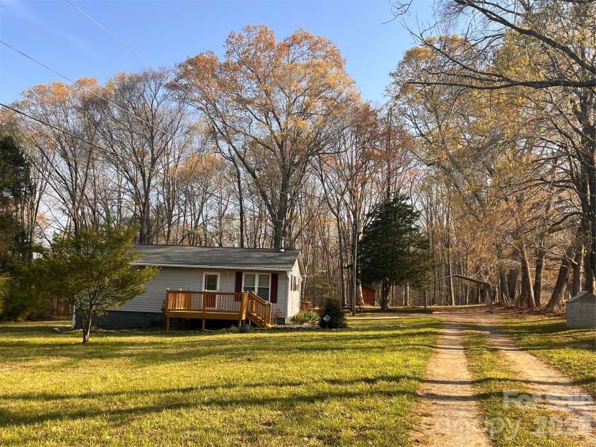 2446 Crowders Creek Road, Gastonia, NC 28052.  MLS# CAR4361872, YatesRealty ID 8346. 