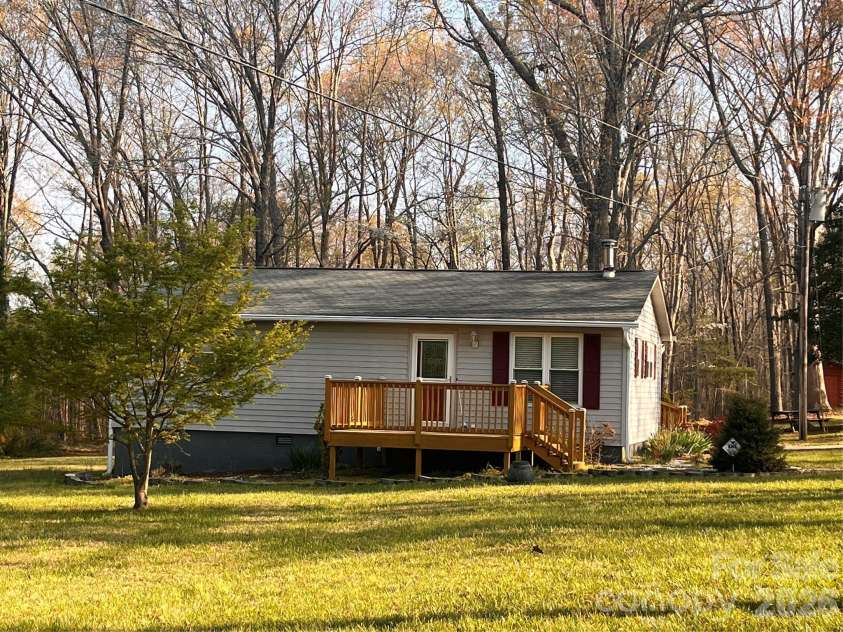 2446 Crowders Creek Road, Gastonia, NC 28052.  MLS# CAR4361872, YatesRealty ID 8346. 