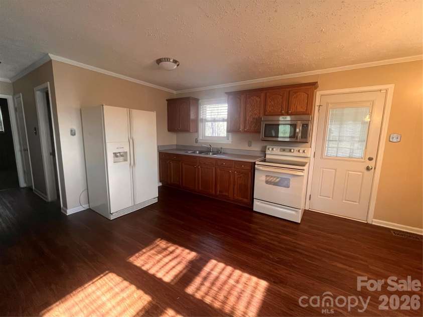2446 Crowders Creek Road, Gastonia, NC 28052.  MLS# CAR4361872, YatesRealty ID 8346. 