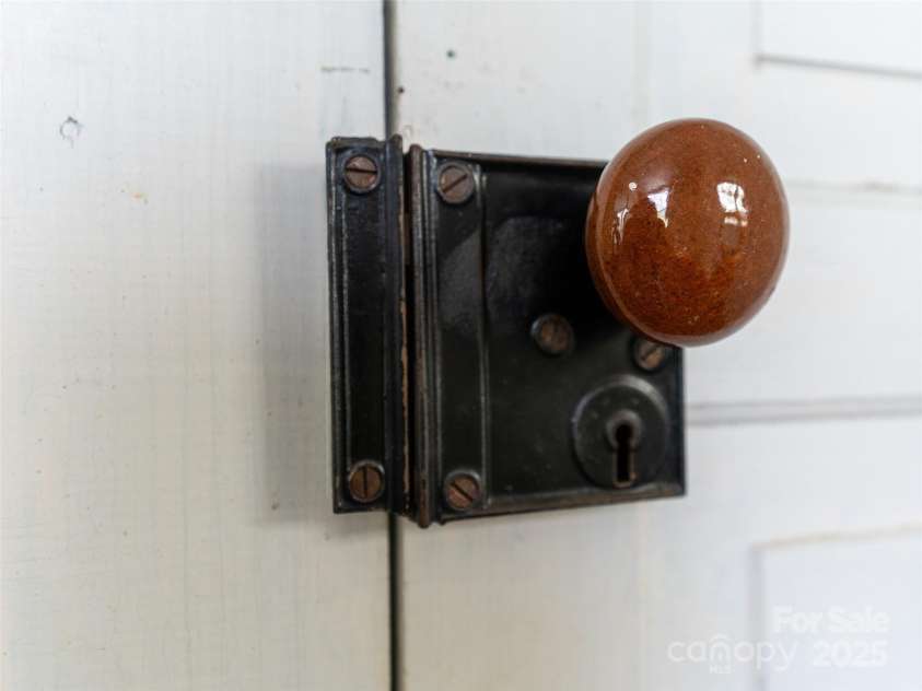 443 Shand Street, Saluda, NC 28773.  MLS# CAR4247244, YatesRealty ID 8346. 