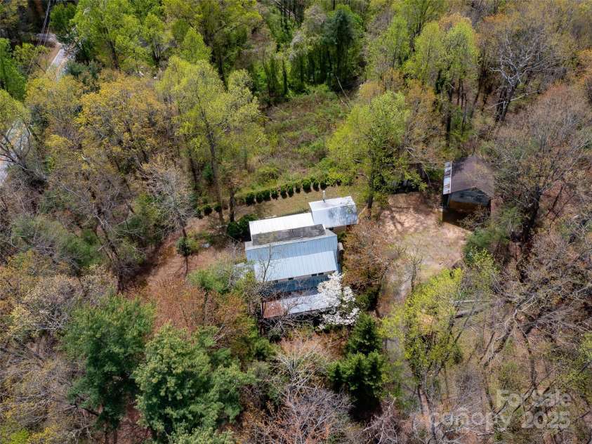 443 Shand Street, Saluda, NC 28773.  MLS# CAR4247244, YatesRealty ID 8346. 