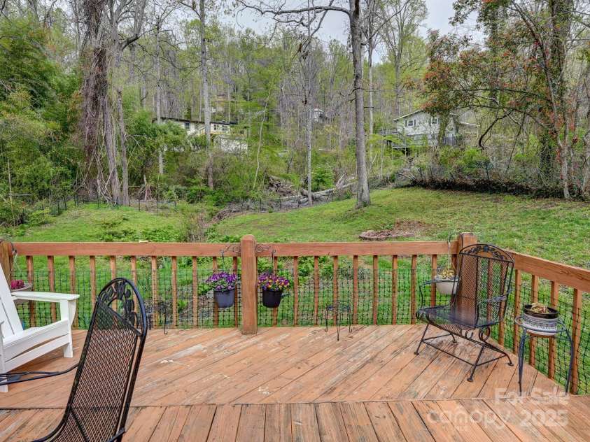 417 Royal Pines Drive, Arden, NC 28704.  MLS# CAR4247214, YatesRealty ID 8347. 