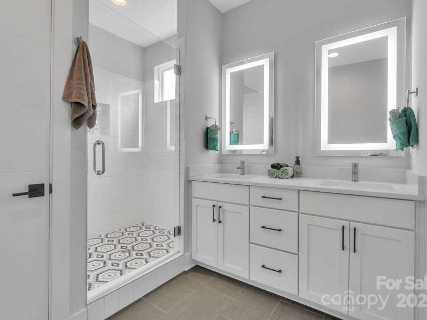 1933 Trade Street, Charlotte, NC 28216.  MLS# CAR4270347, YatesRealty ID 8349. 