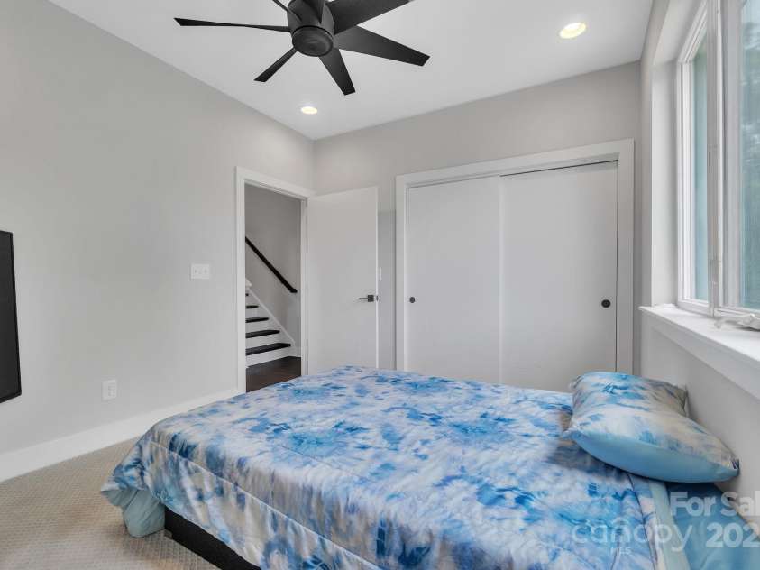 1933 Trade Street, Charlotte, NC 28216.  MLS# CAR4270347, YatesRealty ID 8349. 