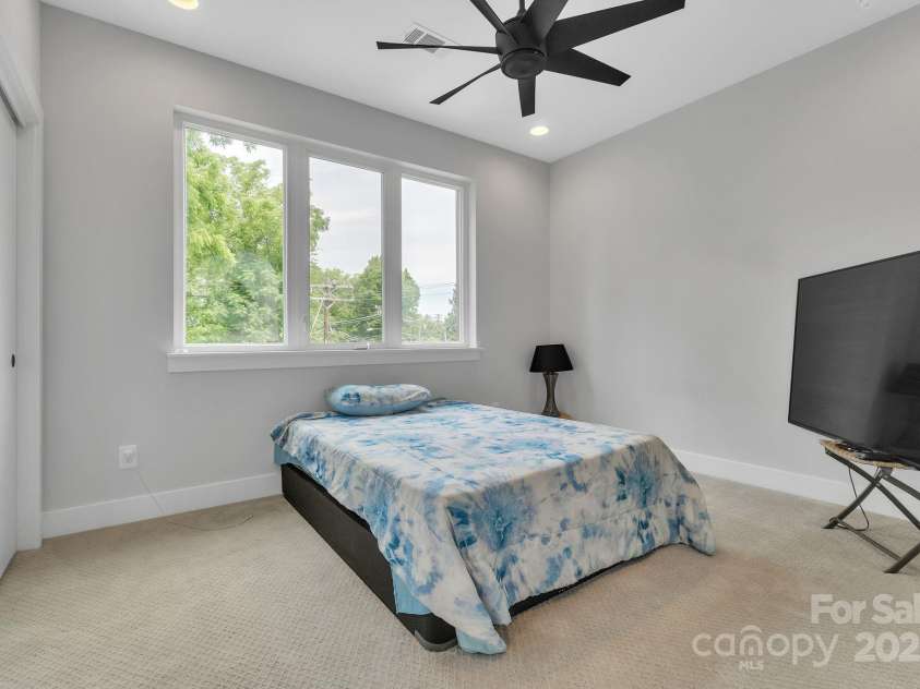 1933 Trade Street, Charlotte, NC 28216.  MLS# CAR4270347, YatesRealty ID 8349. 