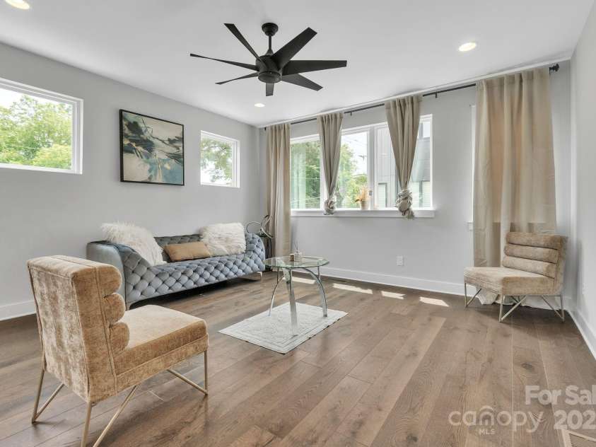 1933 Trade Street, Charlotte, NC 28216.  MLS# CAR4270347, YatesRealty ID 8349. 