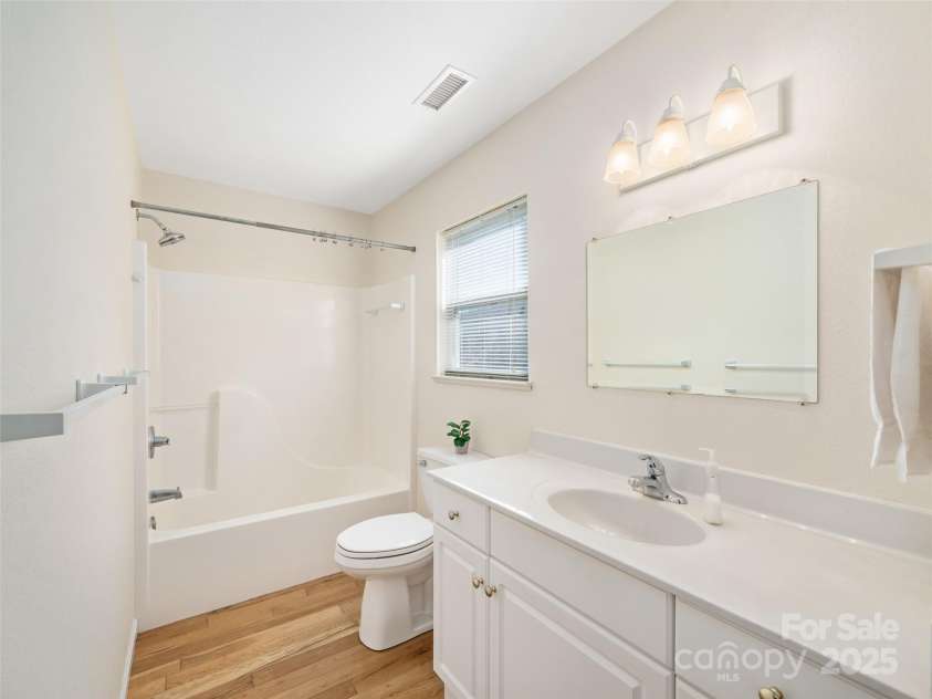 427 Johnson Cemetery Road, Bakersville, NC 28705.  MLS# CAR4239752, YatesRealty ID 835. 