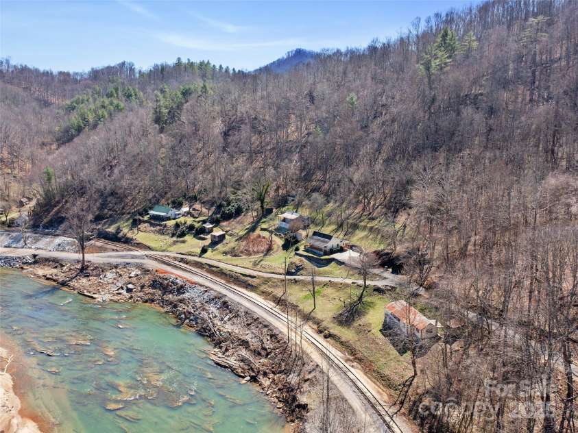 427 Johnson Cemetery Road, Bakersville, NC 28705.  MLS# CAR4239752, YatesRealty ID 835. 