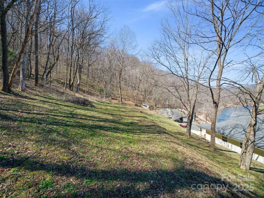 427 Johnson Cemetery Road, Bakersville, NC 28705.  MLS# CAR4239752, YatesRealty ID 835. 