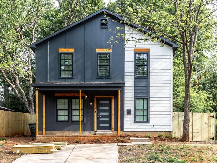 411 Cemetery Street, Charlotte, NC 28216.  MLS# CAR4240606, YatesRealty ID 8350. 
