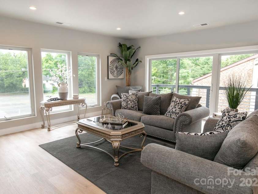 321/323 Cemetery Street, Charlotte, NC 28216.  MLS# CAR4240603, YatesRealty ID 8351. 