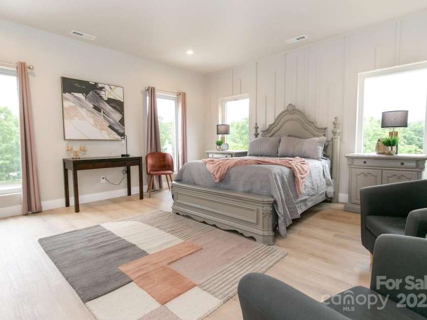 321/323 Cemetery Street, Charlotte, NC 28216.  MLS# CAR4240603, YatesRealty ID 8351. 