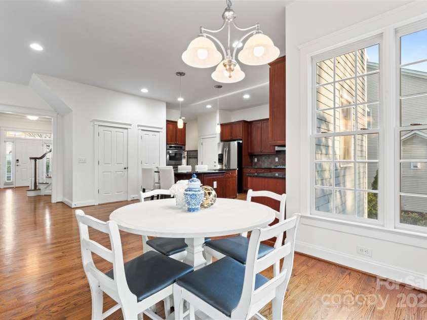 428 Vintage Hill Lane, Huntersville, NC 28078.  MLS# CAR4202236, YatesRealty ID 8353. BREAKFAST NOOK LOOING INTO THE KITCHEN