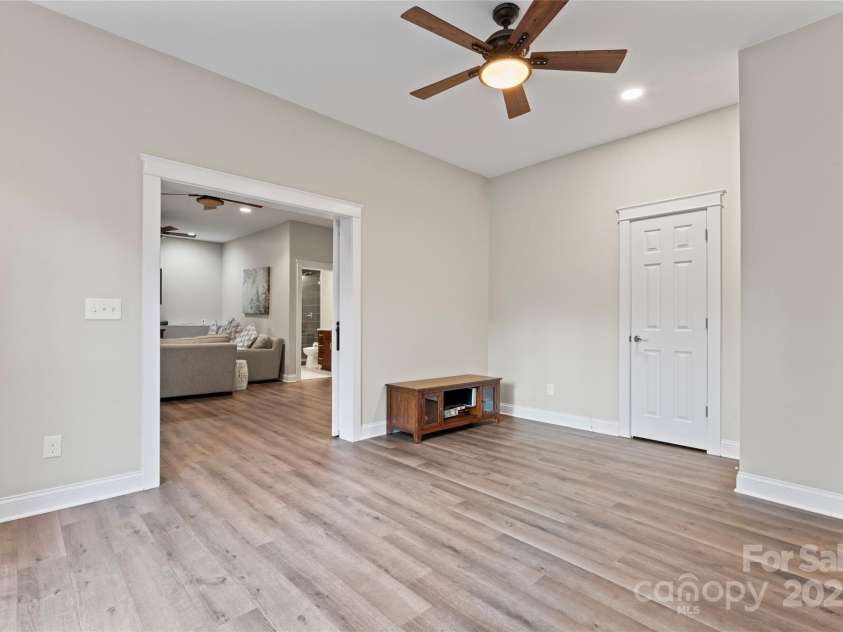 428 Vintage Hill Lane, Huntersville, NC 28078.  MLS# CAR4202236, YatesRealty ID 8353. FINISHED BASEMENT BEDROOM