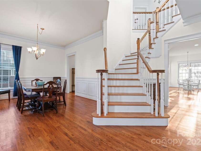428 Vintage Hill Lane, Huntersville, NC 28078.  MLS# CAR4202236, YatesRealty ID 8353. FORYER WITH GRAND STAIRCSE