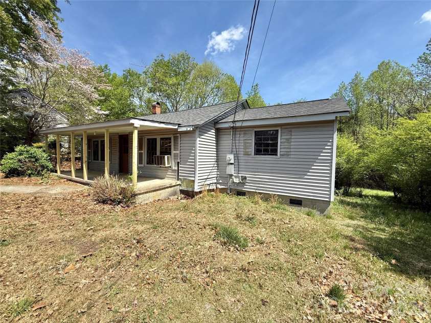 87 Flat Rock Street, Wadesboro, NC 28170.  MLS# CAR4364462, YatesRealty ID 8355. 
