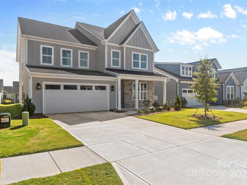 7120 Wayfarer Drive, Charlotte, NC 28269.  MLS# CAR4301575, YatesRealty ID 8356. 