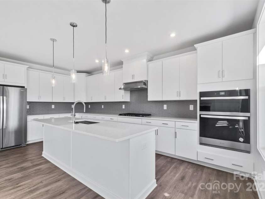 7120 Wayfarer Drive, Charlotte, NC 28269.  MLS# CAR4301575, YatesRealty ID 8356. 