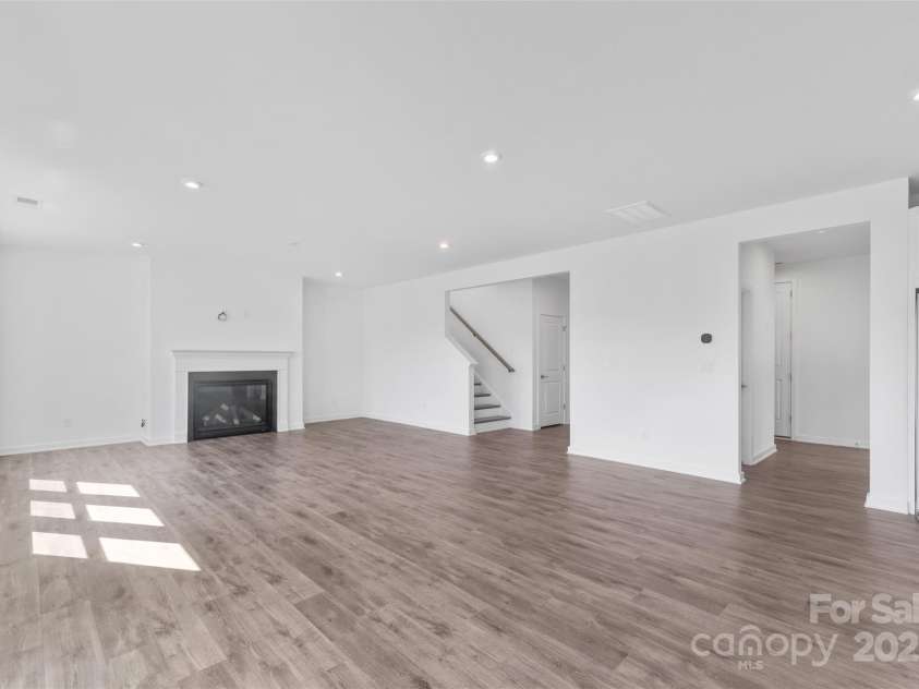 7120 Wayfarer Drive, Charlotte, NC 28269.  MLS# CAR4301575, YatesRealty ID 8356. 