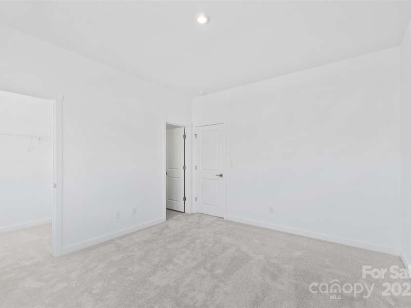7120 Wayfarer Drive, Charlotte, NC 28269.  MLS# CAR4301575, YatesRealty ID 8356. 