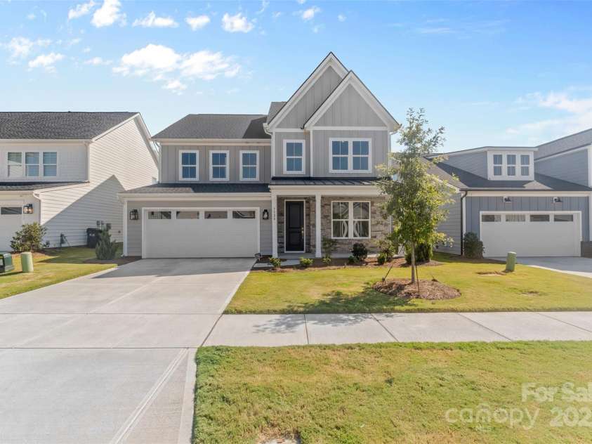 7120 Wayfarer Drive, Charlotte, NC 28269.  MLS# CAR4301575, YatesRealty ID 8356. 