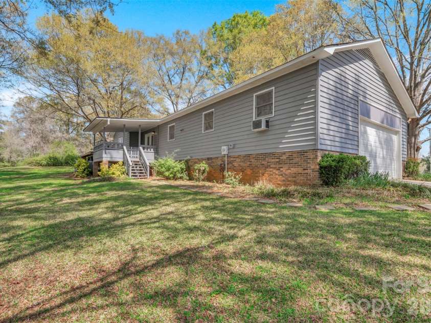 1471 Monroe Highway, Lancaster, SC 29720.  MLS# CAR4363072, YatesRealty ID 8359. 