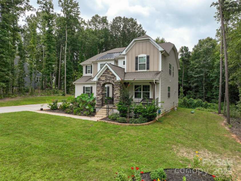 12009 Wild Ginger Lane, Charlotte, NC 28227.  MLS# CAR4293416, YatesRealty ID 836. 
