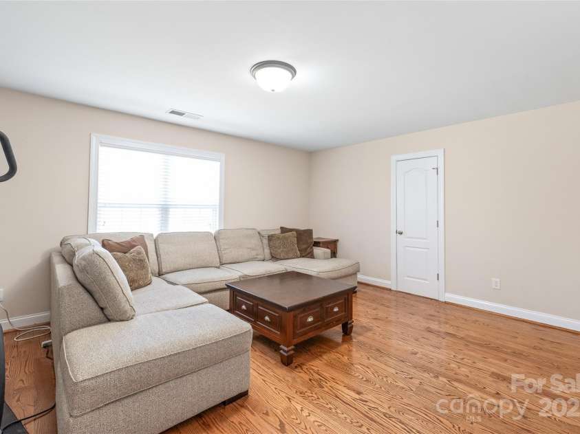 5608 Old Town Lane, Gastonia, NC 28056.  MLS# CAR4232073, YatesRealty ID 8361. Bonus/Flex Room