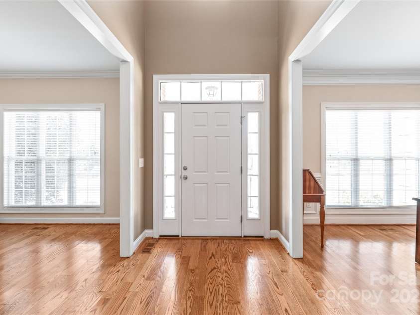 5608 Old Town Lane, Gastonia, NC 28056.  MLS# CAR4232073, YatesRealty ID 8361. Foyer