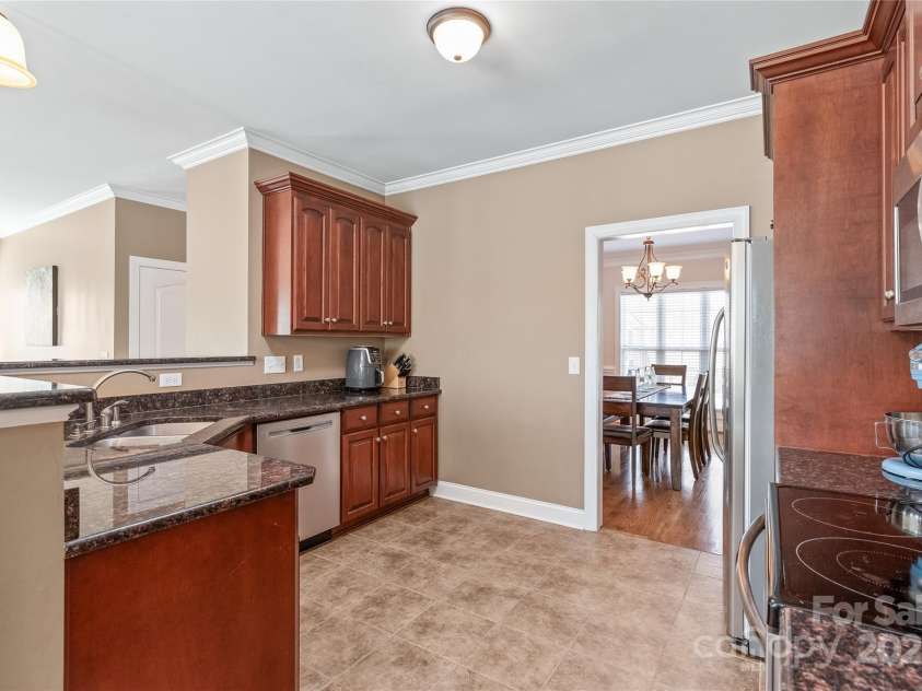 5608 Old Town Lane, Gastonia, NC 28056.  MLS# CAR4232073, YatesRealty ID 8361. Kitchen