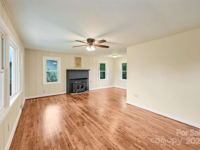 110 Maplewood Knoll Drive, East Flat Rock, NC 28726.  MLS# CAR4234141, YatesRealty ID 8362. 