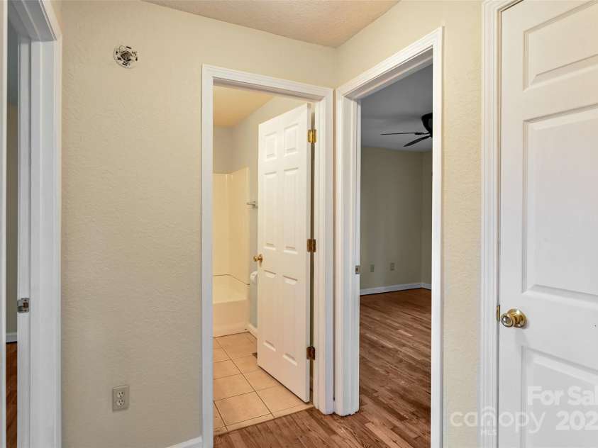 110 Maplewood Knoll Drive, East Flat Rock, NC 28726.  MLS# CAR4234141, YatesRealty ID 8362. 