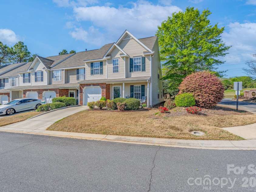 1683 Alpine Ridge Place, Rock Hill, SC 29732.  MLS# CAR4364174, YatesRealty ID 8363. 
