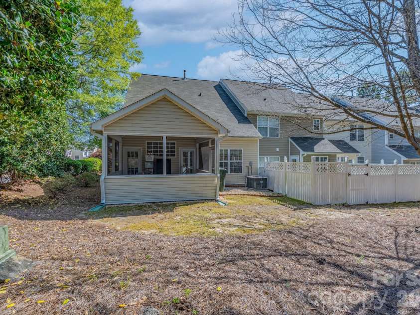 1683 Alpine Ridge Place, Rock Hill, SC 29732.  MLS# CAR4364174, YatesRealty ID 8363. 