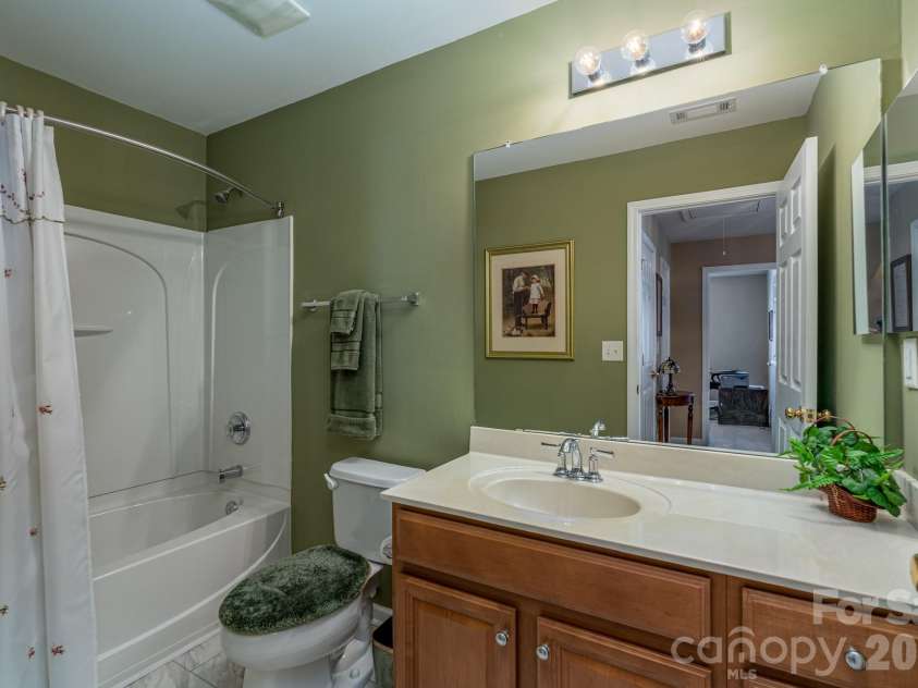 1683 Alpine Ridge Place, Rock Hill, SC 29732.  MLS# CAR4364174, YatesRealty ID 8363. Bath 2