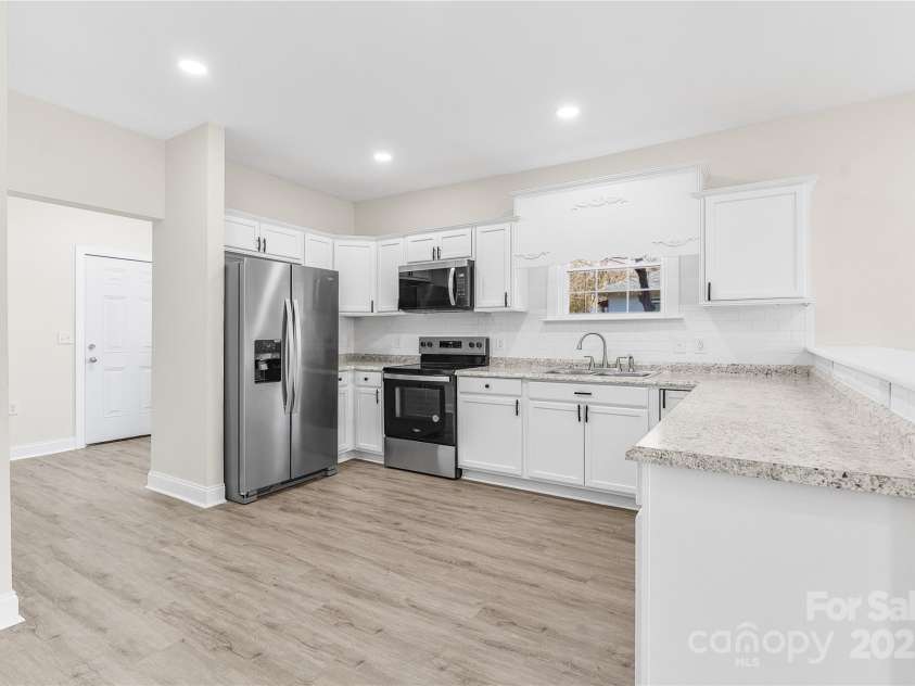 533 3rd Street, Chester, SC 29706.  MLS# CAR4297880, YatesRealty ID 8363. 