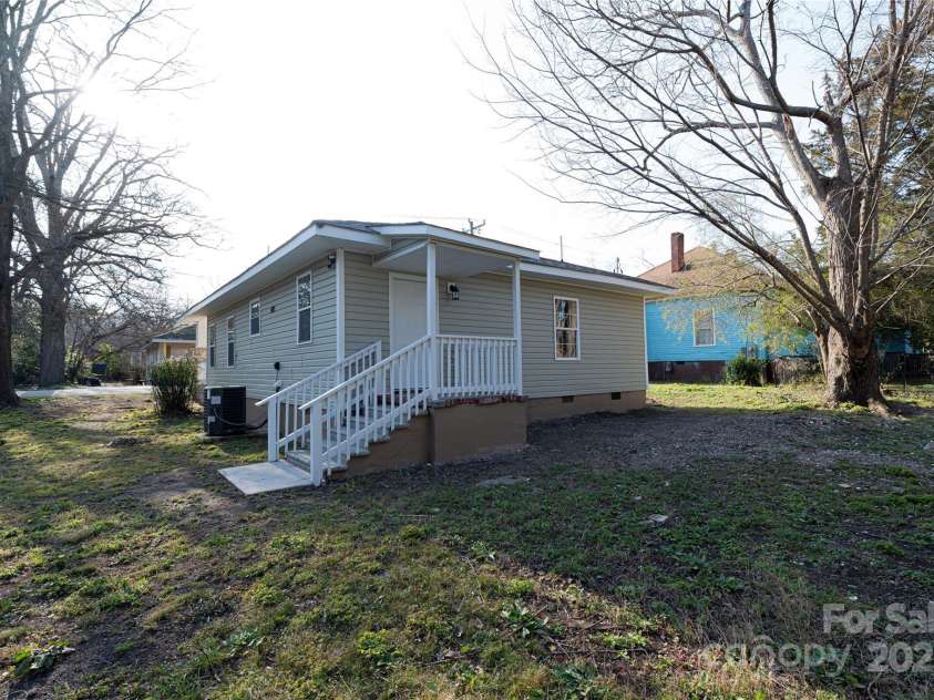 533 3rd Street, Chester, SC 29706.  MLS# CAR4297880, YatesRealty ID 8363. 