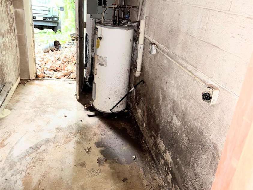 152 Dream Mountain Boulevard, Canton, NC 28716.  MLS# CAR4279458, YatesRealty ID 8364. 